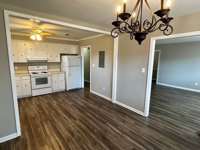 Photo - 235 Cavalier Dr