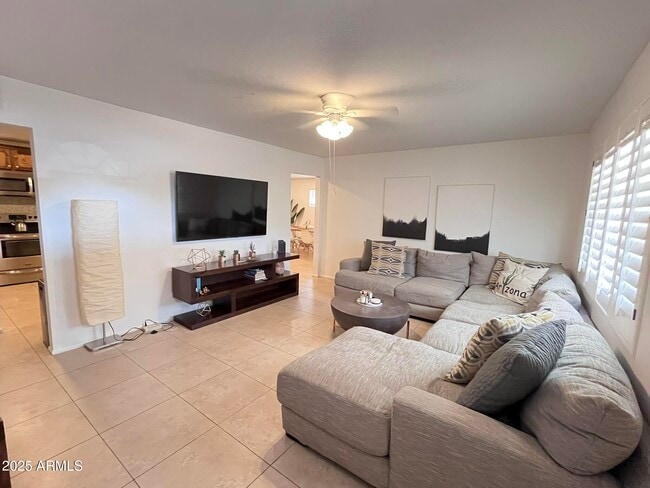 Photo - 1337 N 71st St