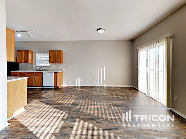 Photo - 3728 Charterhall Ln