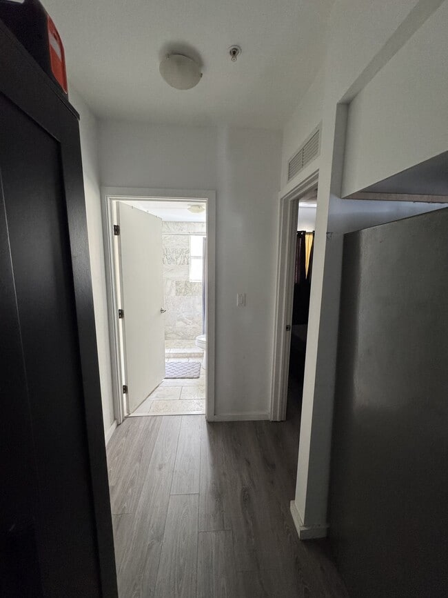 Photo - 810 7th St Unit 106