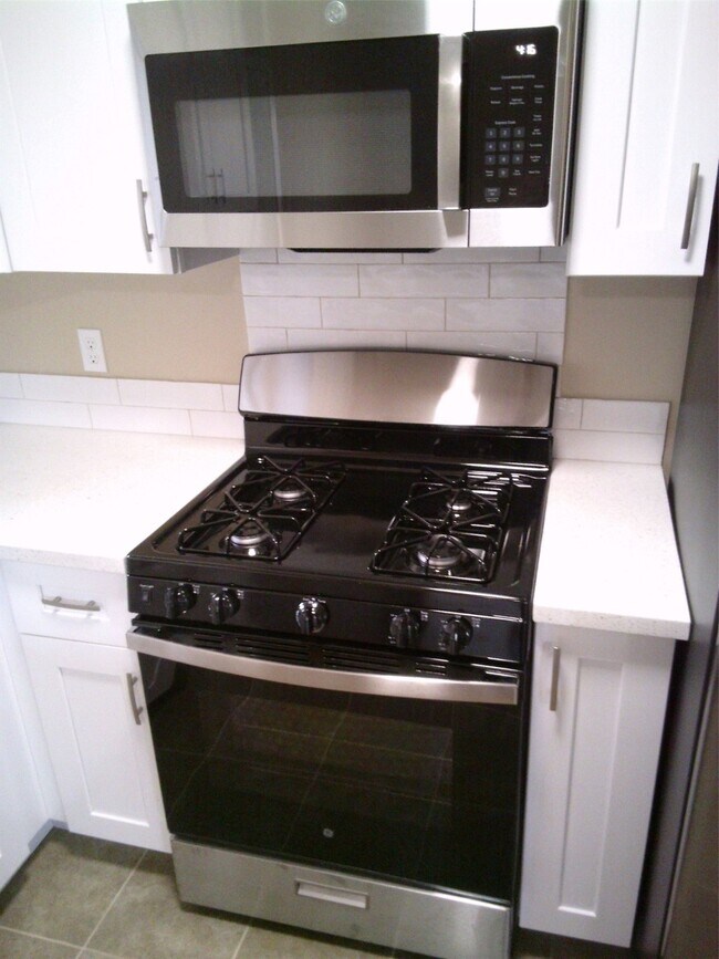 Photo - 11642 Harrow St