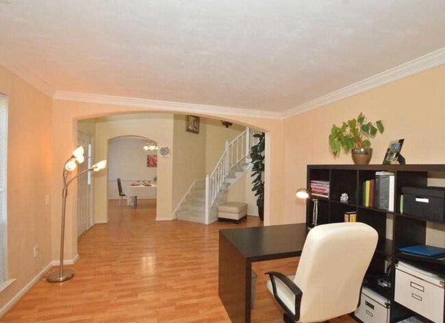 Photo - 1st suite with full bath!