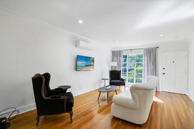 Photo - 4707 Finley Ave Unit 2