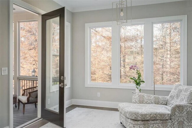 Photo - 4518 Collins Ave