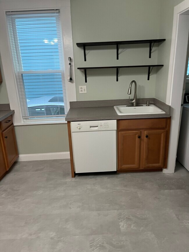 Photo - 69 Calumet St