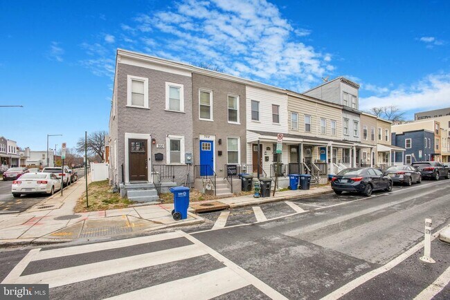 Photo - 702 19th St NE