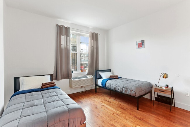 Shared/Private Rooms in Modern Co-Living Apt