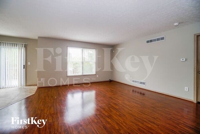 Photo - 5911 Epernay Way