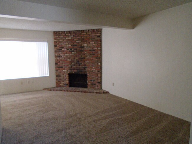 Photo - REAL RD. 105, UNIT H Unidad H