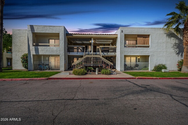 Building Photo - 3002 N 70th St Unit 239