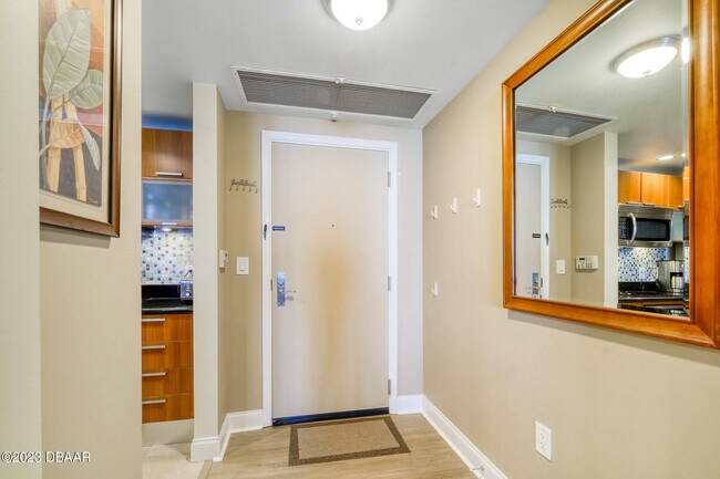 Photo - 241 Riverside Dr Unit 808