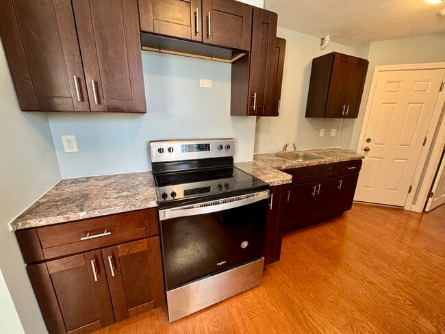 Photo - 27 Florence St Unit 2R
