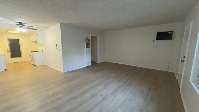 Photo - 1625 Raymond Hill Rd