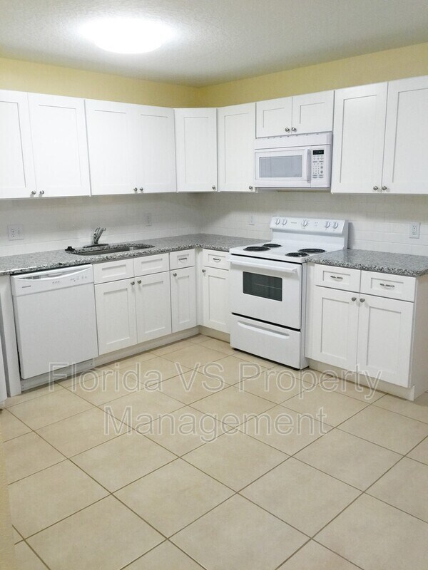 Photo - 332 Dundee Dr