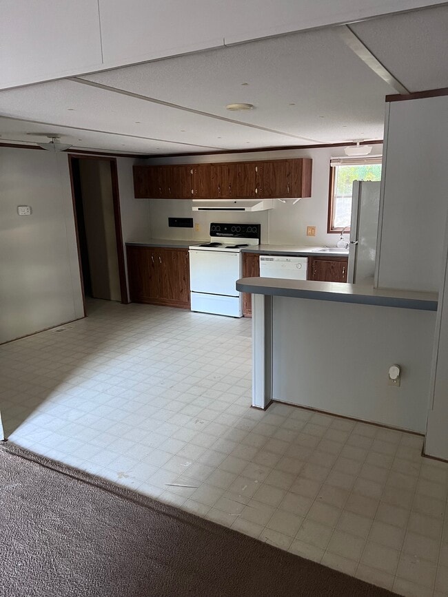 Photo - 416 Willard Rd