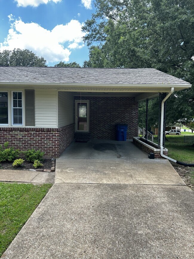 Charming 3 Bed, 2 Bath Rental Home in Mart... - Martin, TN | ForRent.com