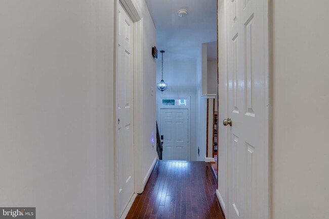 Photo - 3700 Roxbury Ln
