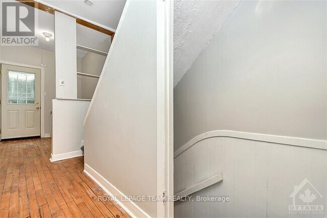 Photo - 63 Sweetland Ave Unité 2