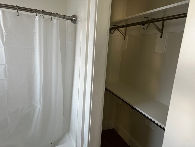 Photo - 1251 E Appleton St Apartments