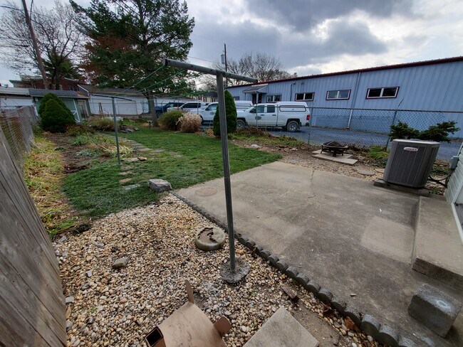 Photo - 629 Hamilton St