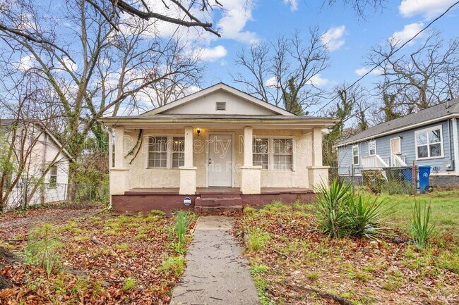 Building Photo - 1435 Lynford Dr SW