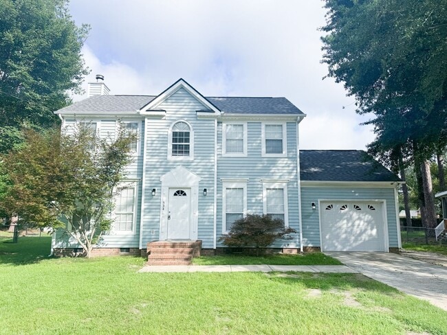 Building Photo - Conveniently Located 3 Bed 2.5 Bath Home i...