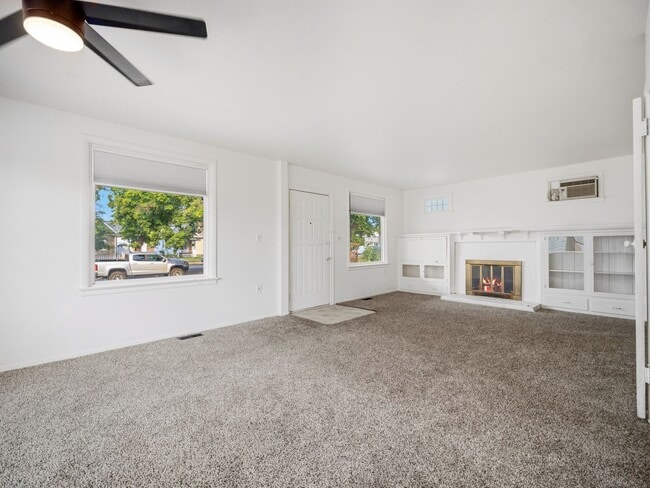 Photo - 2418 N Cincinnati St