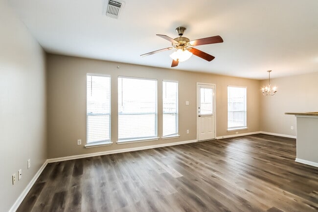 Photo - 1111 Richcrest Dr