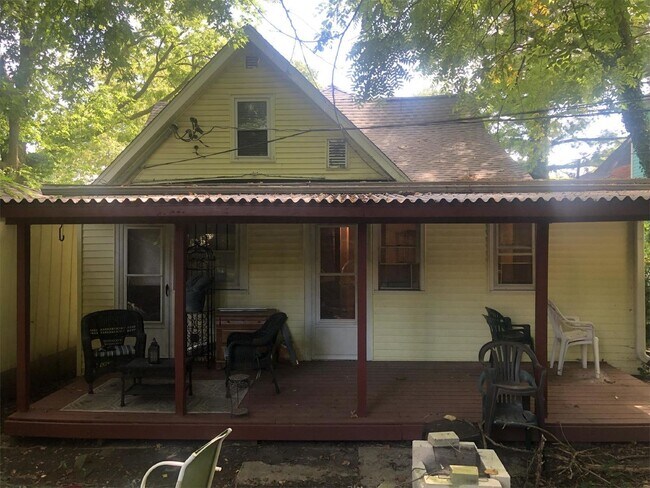 Photo - 615 N Lincoln St Unit 2