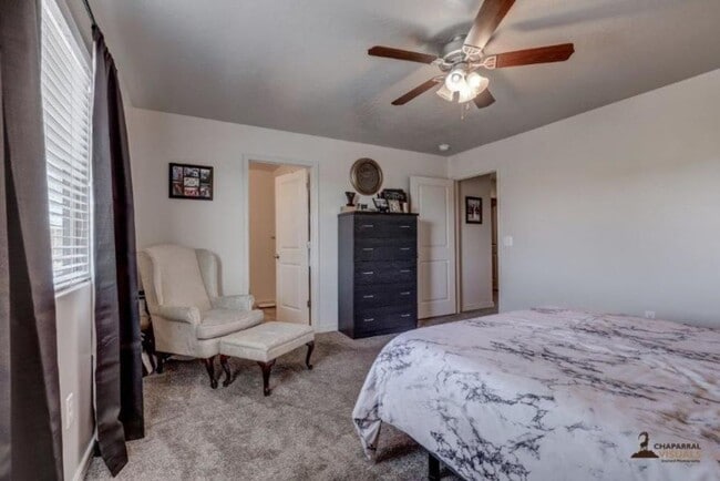 Photo - Pet Friendly: 3 Bedroom Fossil Hills Townhome With 2 Car Garage