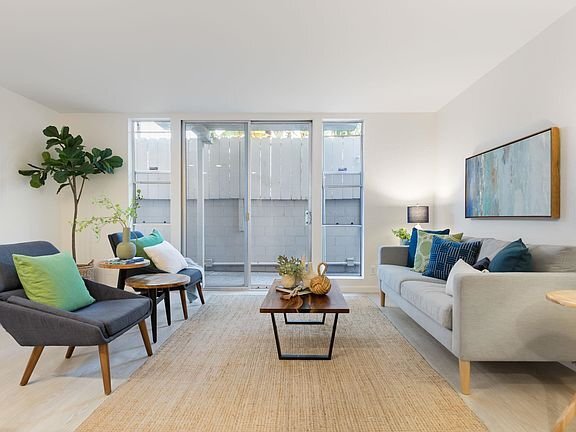 Photo - 811 York St Unit 23