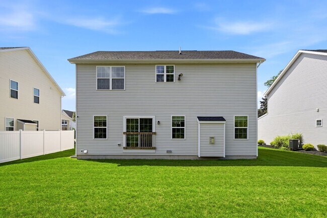 100 Lynette Ln