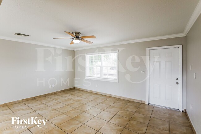 Photo - 240 N 69th Way
