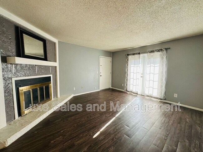 Photo - 6034 NW Expressway Unit B