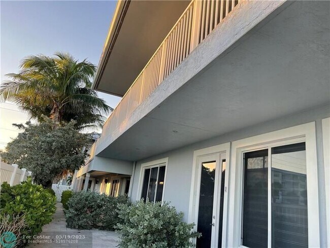 Photo - 4564 El Mar Dr Unit 6