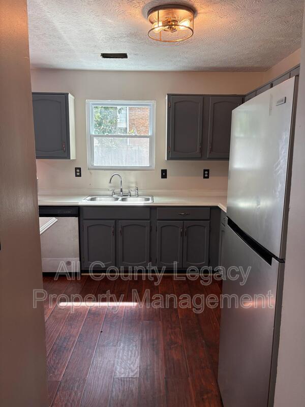 Photo - 5774 Wells Cir