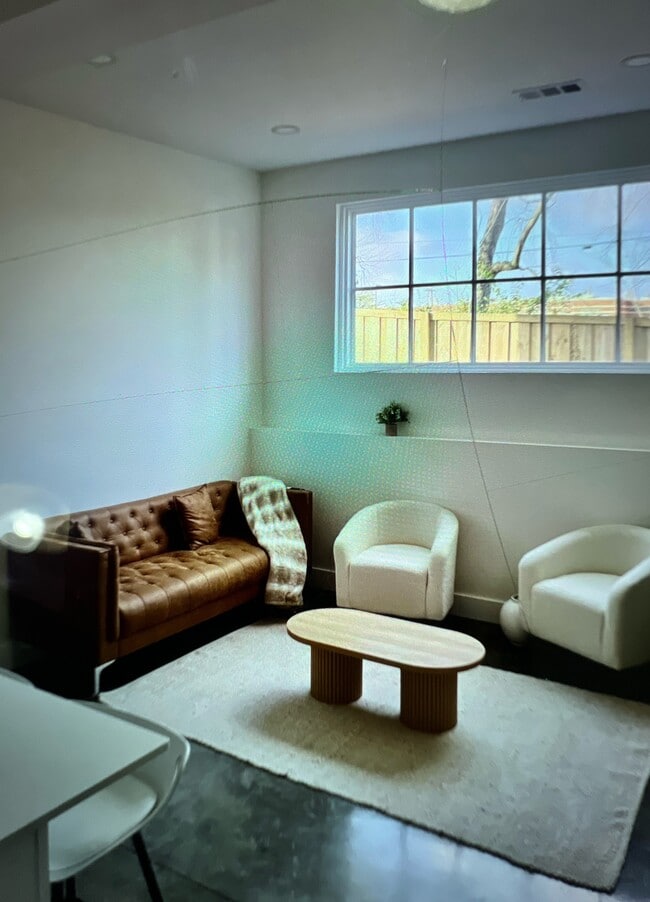 Building Photo - Eden Unit 1