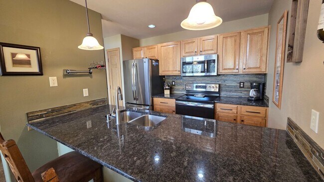 Photo - 720 Lakepoint Dr Unit B6