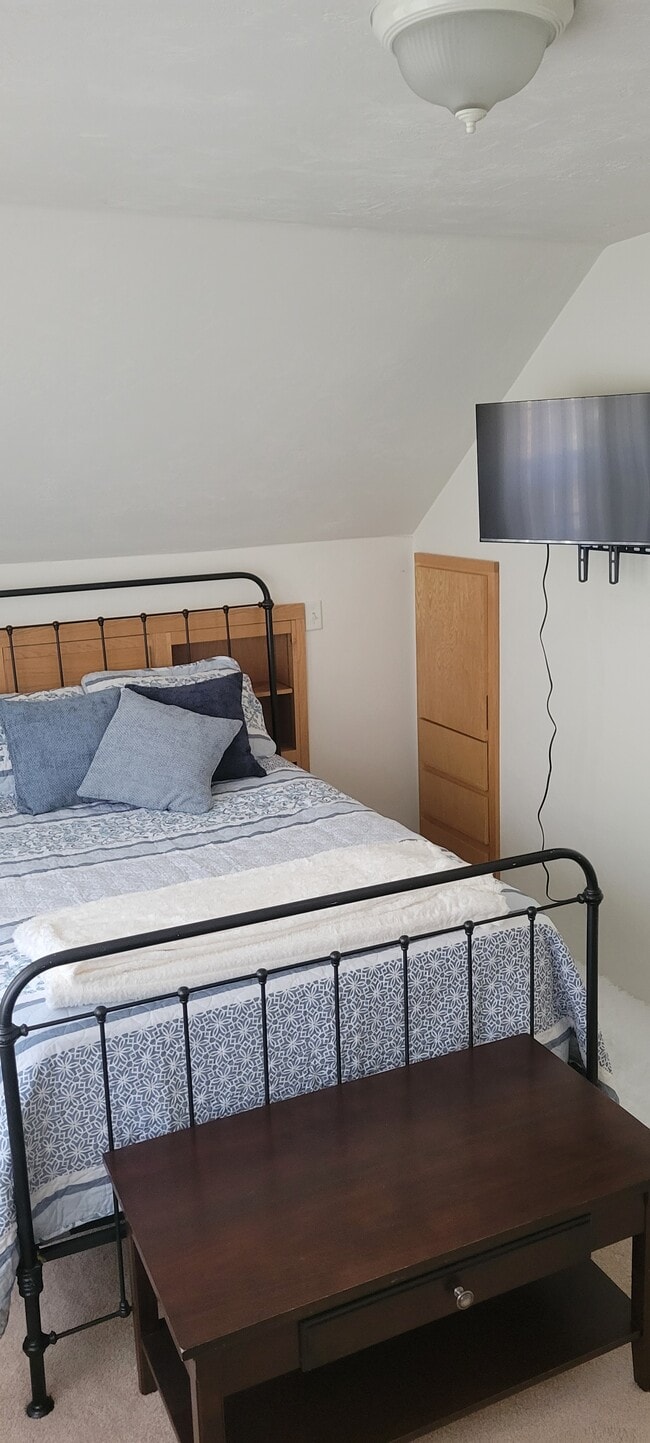 Photo - 1055 NE Grandview Dr