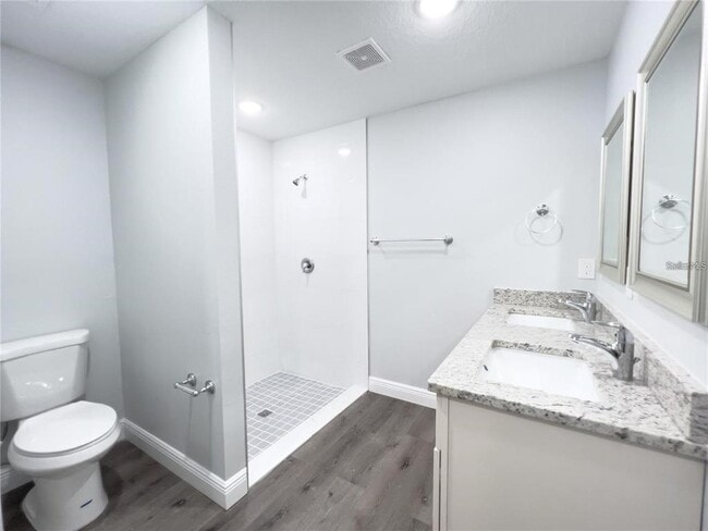 Photo - 17207 Waldrun Ave