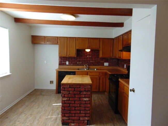 Photo - 604 Mistywood Cir