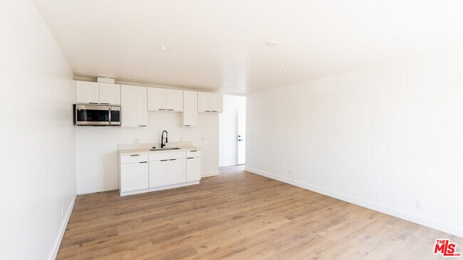 Photo - 153 W 51st St Condo Unit B