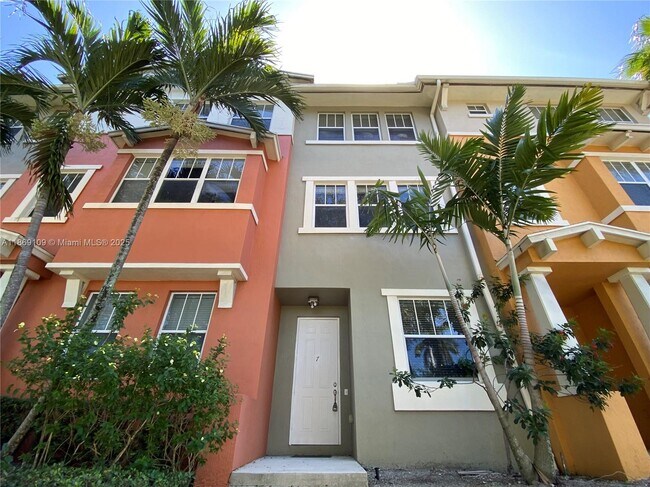 Photo - 770 Millbrae Ct