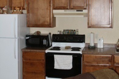 Kitchen - 9491 Miller Creek Rd