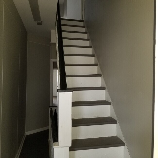 Photo - 1112 Mifflin St Unit 3rd Fl.