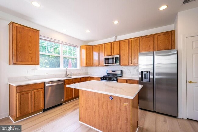 Building Photo - 8199 Glade Bank Dr Rental