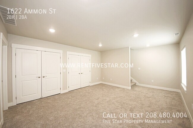 1622 Ammon St