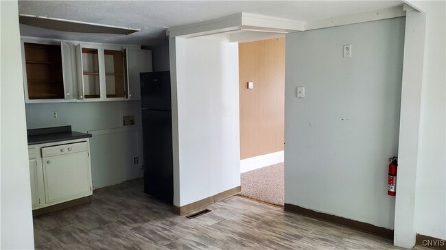 Photo - 132 W Seneca St