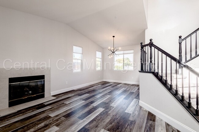 Photo - 4 Bedroom/3 Bath Home with Solar, Pool and...
