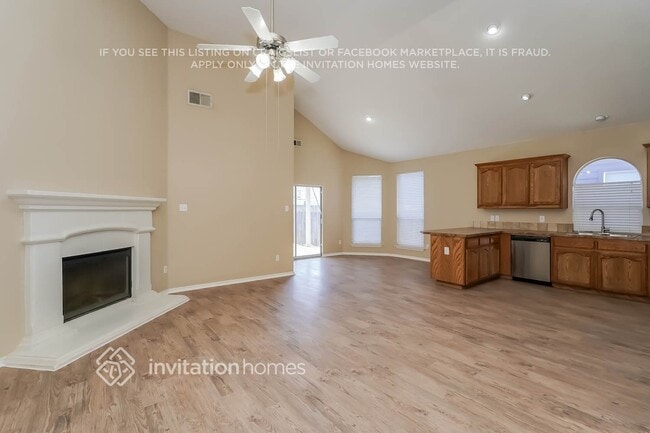 Photo - 1021 Fort Apache Dr